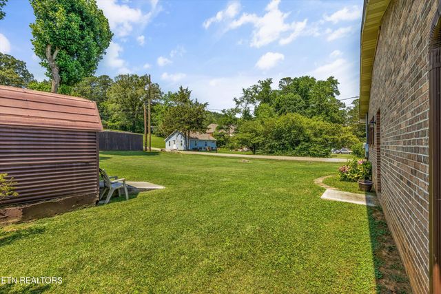 105 Seminole Drive, Knoxville, TN 37914