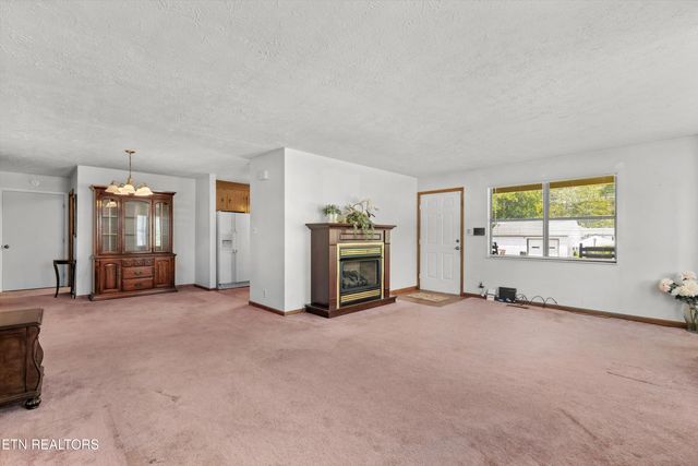 105 Seminole Drive, Knoxville, TN 37914