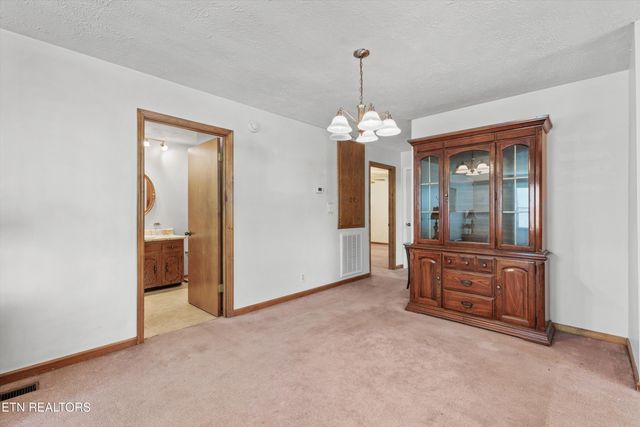 105 Seminole Drive, Knoxville, TN 37914