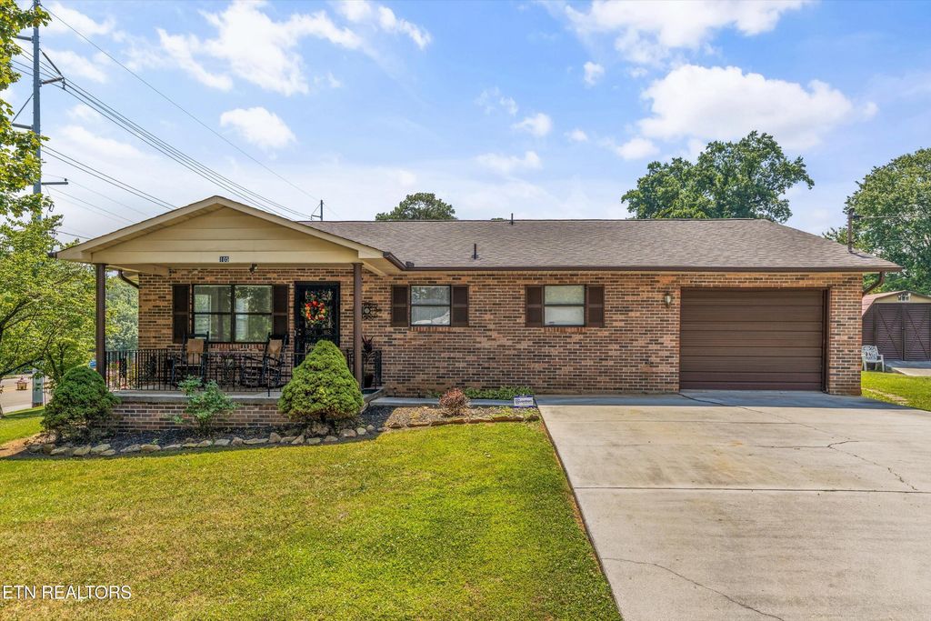 105 Seminole Drive, Knoxville, TN 37914