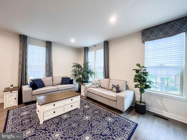 4480 COMMONS DR, Annandale, VA 22003