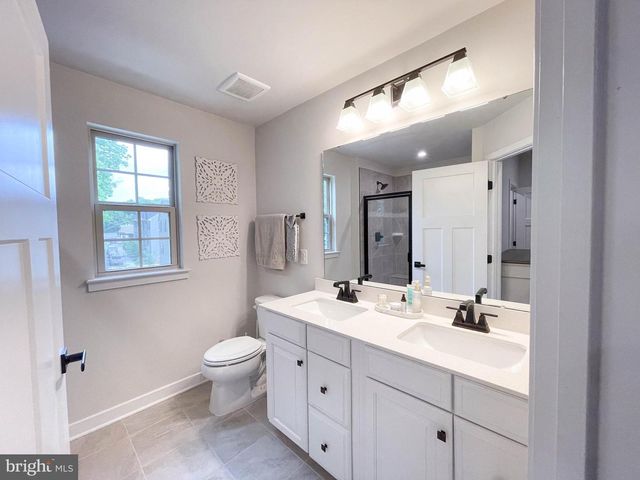 4480 COMMONS DR, Annandale, VA 22003