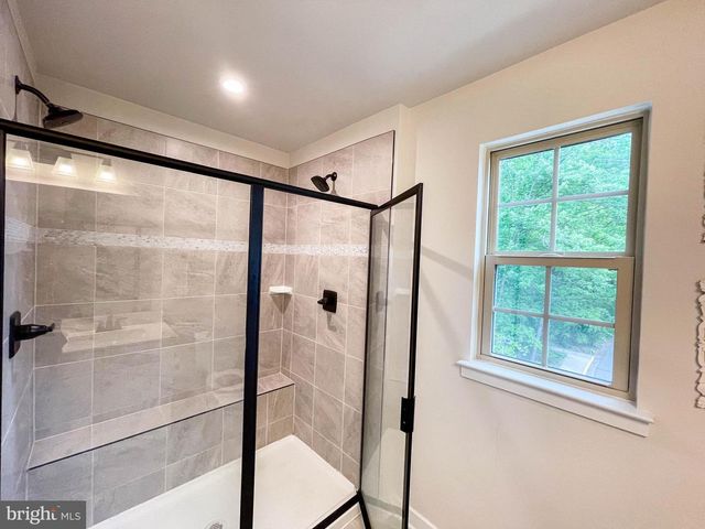 4480 COMMONS DR, Annandale, VA 22003