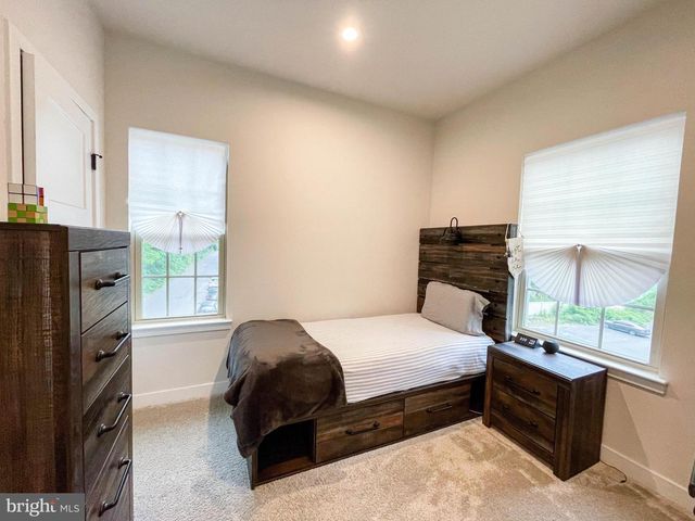 4480 COMMONS DR, Annandale, VA 22003