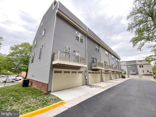 4480 COMMONS DR, Annandale, VA 22003