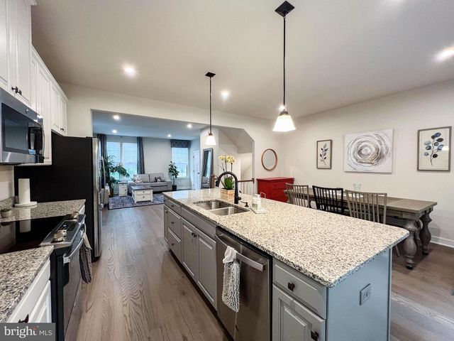 4480 COMMONS DR, Annandale, VA 22003