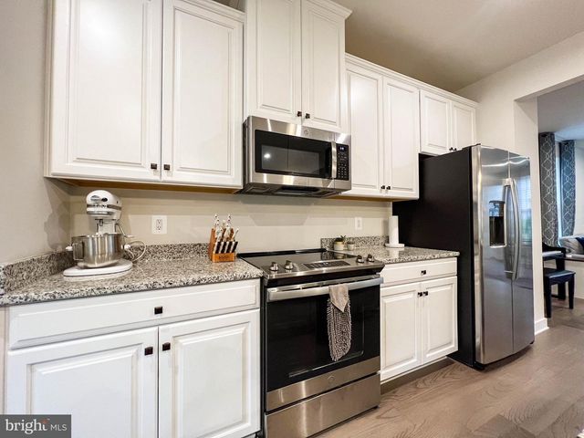 4480 COMMONS DR, Annandale, VA 22003