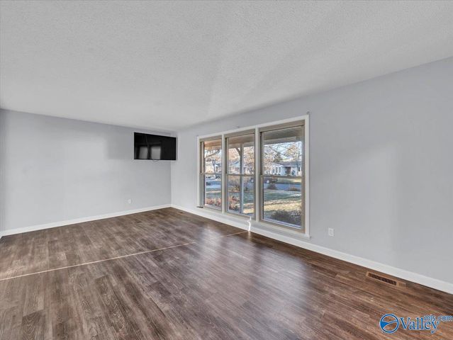 7811 Benton Street SE, Huntsville, AL 35802