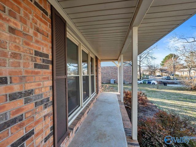 7811 Benton Street SE, Huntsville, AL 35802