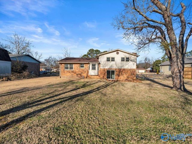 7811 Benton Street SE, Huntsville, AL 35802