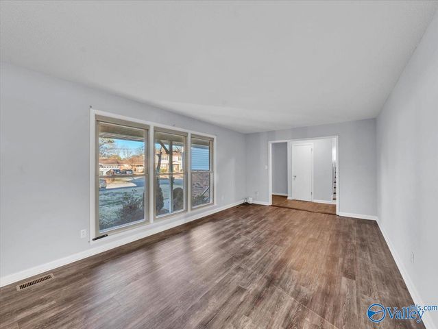 7811 Benton Street SE, Huntsville, AL 35802