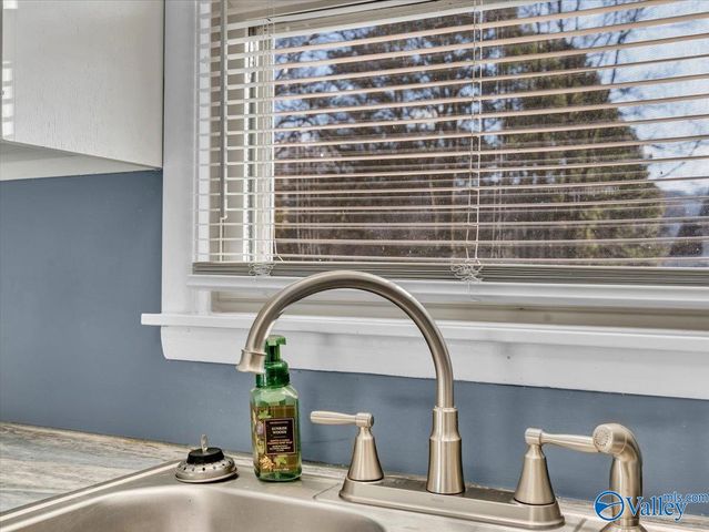 7811 Benton Street SE, Huntsville, AL 35802