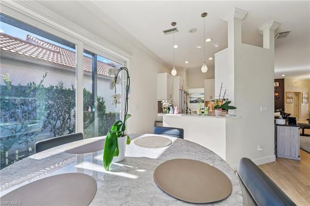 199 Vista LN, Naples, FL 34119