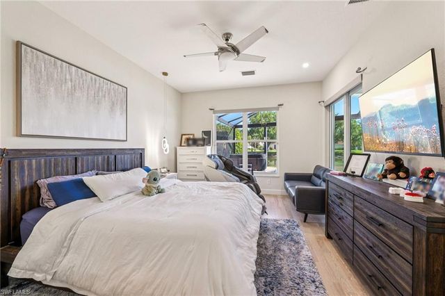 199 Vista LN, Naples, FL 34119