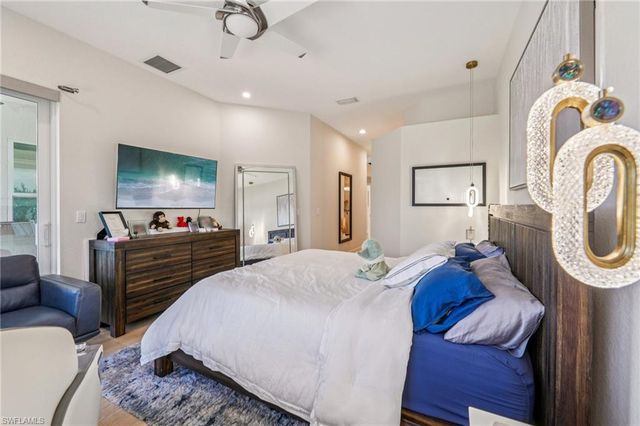 199 Vista LN, Naples, FL 34119