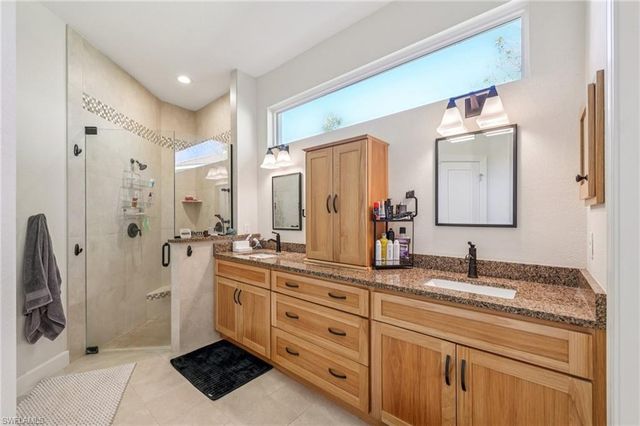 199 Vista LN, Naples, FL 34119