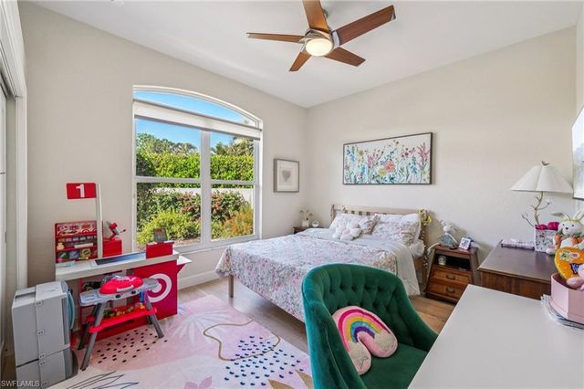 199 Vista LN, Naples, FL 34119