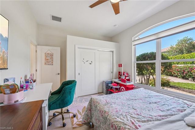 199 Vista LN, Naples, FL 34119