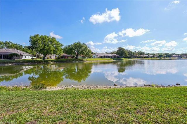 199 Vista LN, Naples, FL 34119