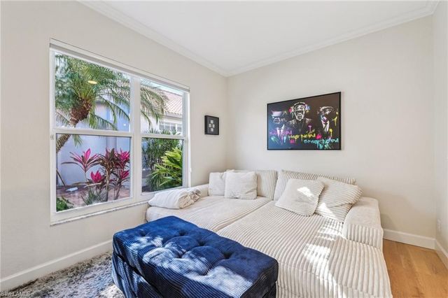 199 Vista LN, Naples, FL 34119