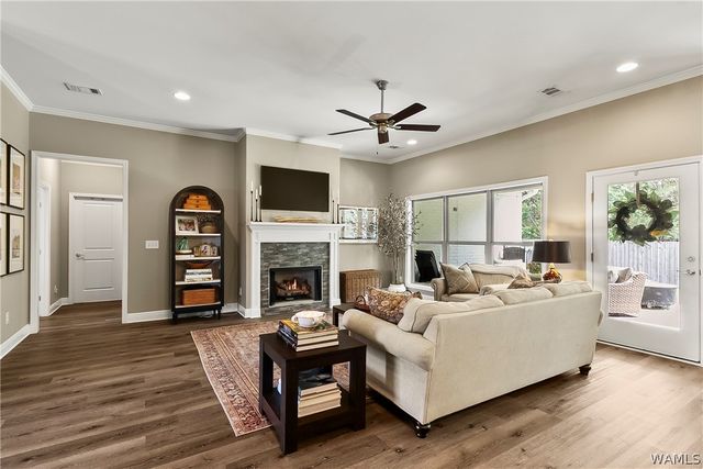 13839 Grand Pointe, Northport, AL 35475
