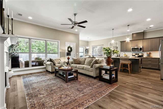 13839 Grand Pointe, Northport, AL 35475