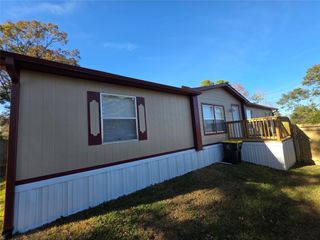 9 Ridgeway Drive, Conroe, TX 77303