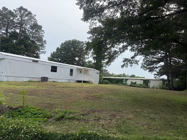 300 Shepard Lane, Dalton, GA 30721