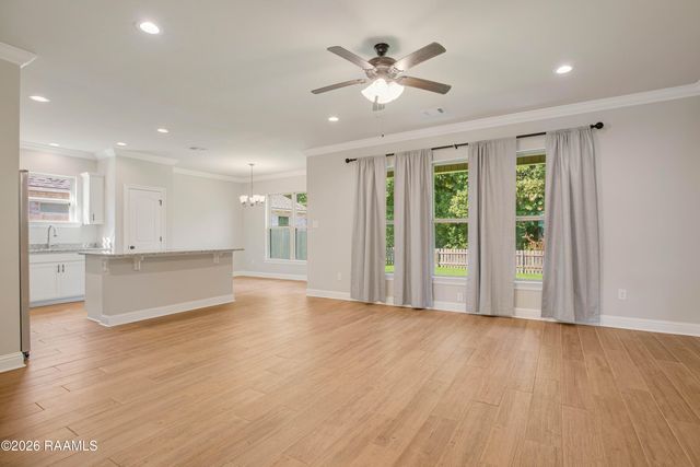 206 Rose Of Sharon Lane, Lafayette, LA 70508