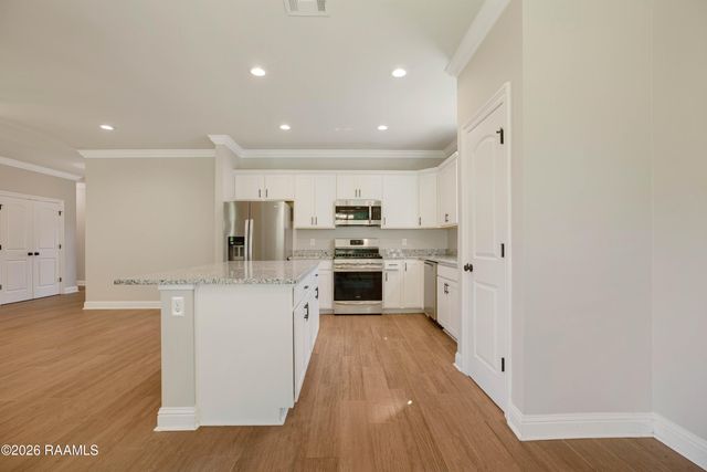 206 Rose Of Sharon Lane, Lafayette, LA 70508