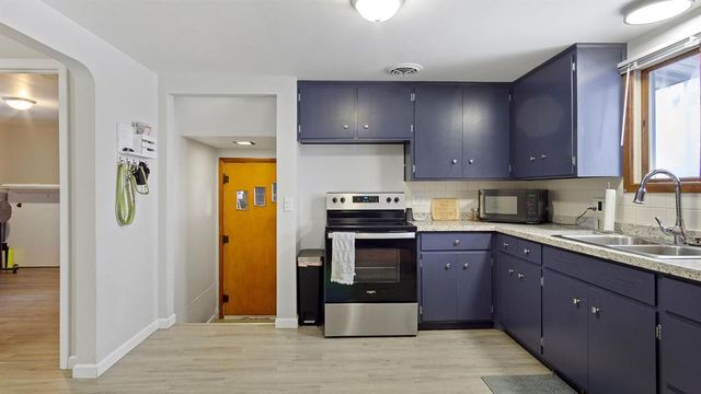 12 E South Avenue, Chippewa Falls, WI 54729