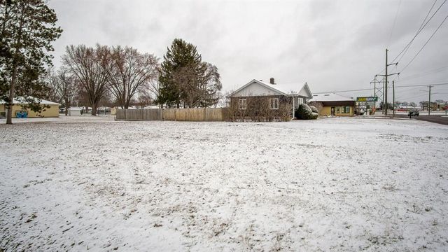 12 E South Avenue, Chippewa Falls, WI 54729