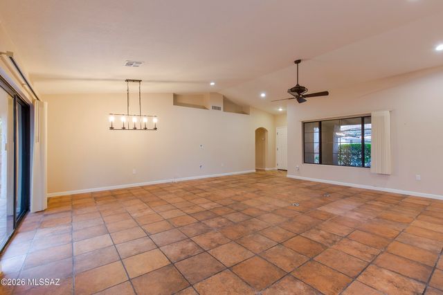 1176 E Rising Sun Drive, Oro Valley, AZ 85755