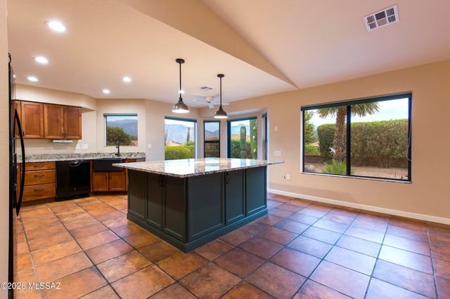 1176 E Rising Sun Drive, Oro Valley, AZ 85755