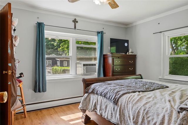 6 Riverview Avenue, New Windsor, NY 12553