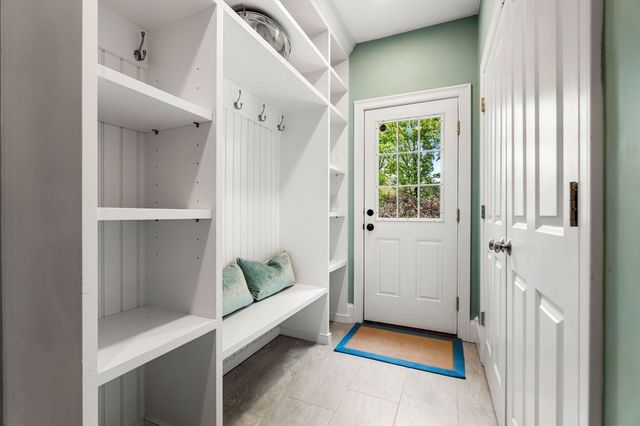 3 Macarthur Rd, Wellesley, MA 02482