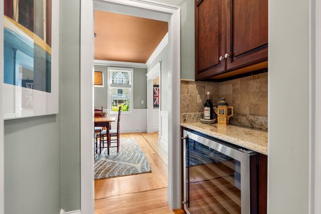 3 Macarthur Rd, Wellesley, MA 02482