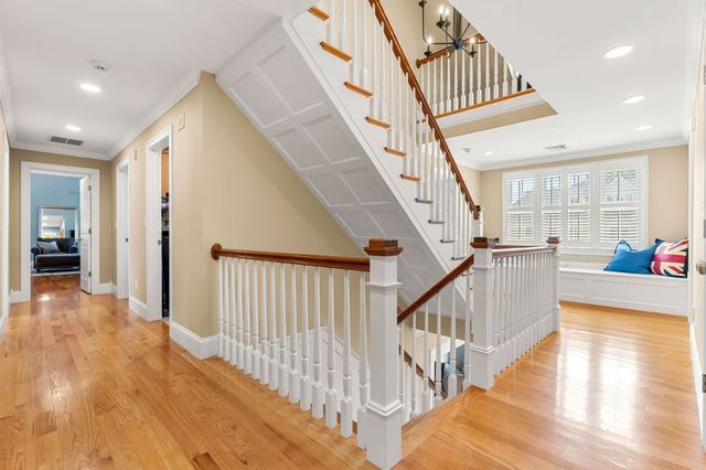 3 Macarthur Rd, Wellesley, MA 02482