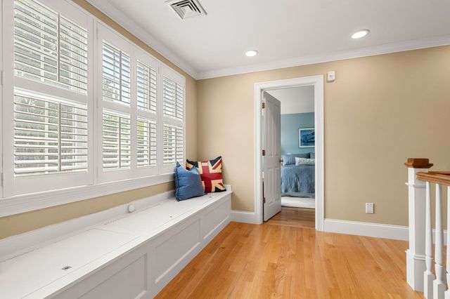 3 Macarthur Rd, Wellesley, MA 02482