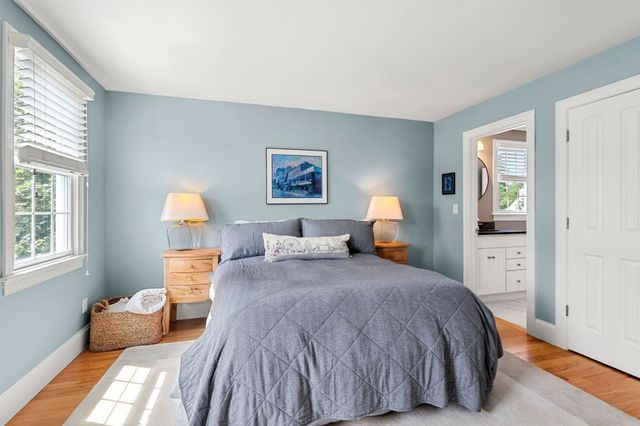 3 Macarthur Rd, Wellesley, MA 02482