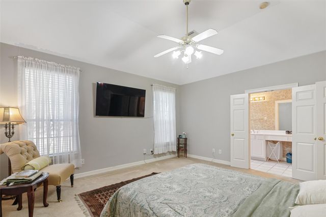 1014 Enclave Square N, Houston, TX 77077