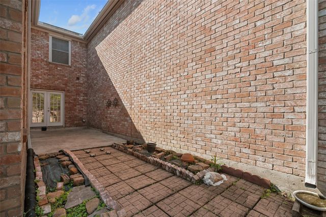 1014 Enclave Square N, Houston, TX 77077
