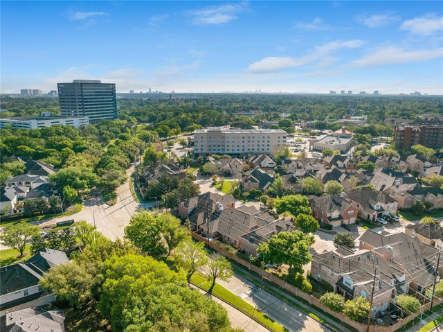 1014 Enclave Square N, Houston, TX 77077