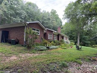 215 Mariposa Road, Stanley, NC 28164