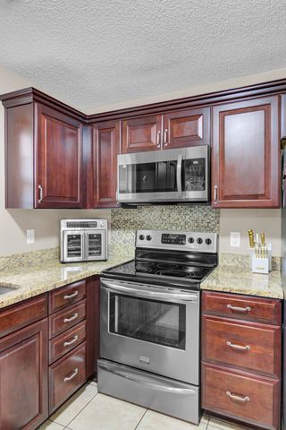 2212 N Sawmill Trace Lane, Charleston, SC 29420