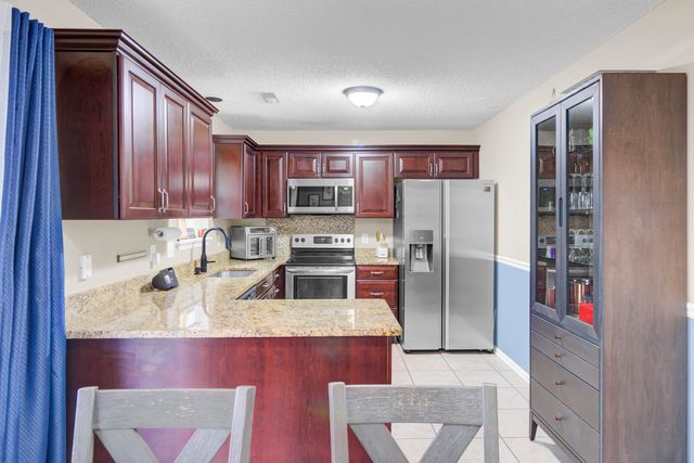 2212 N Sawmill Trace Lane, Charleston, SC 29420