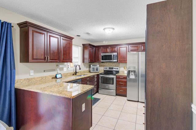 2212 N Sawmill Trace Lane, Charleston, SC 29420