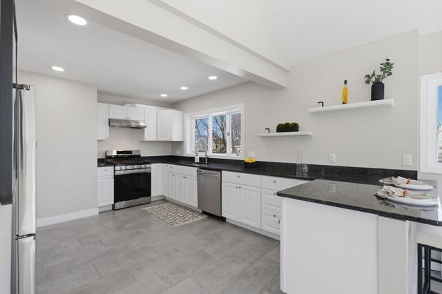 15 South Fairview Street 3, Boston, MA 02131