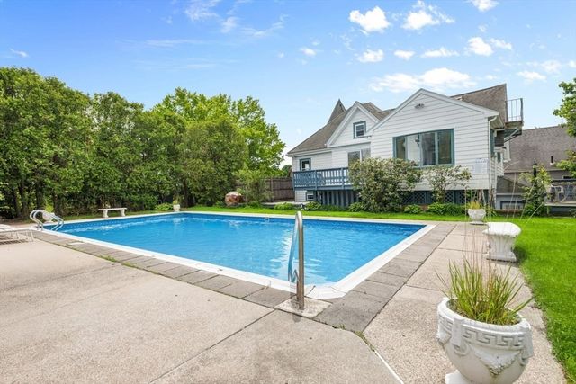 15 South Fairview Street 3, Boston, MA 02131