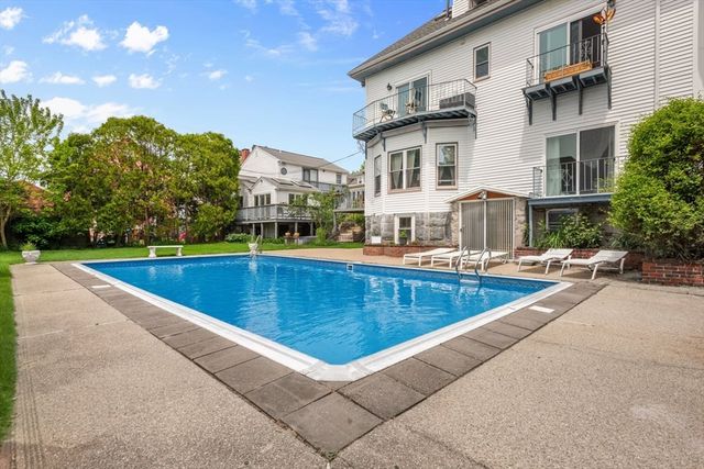15 South Fairview Street 3, Boston, MA 02131